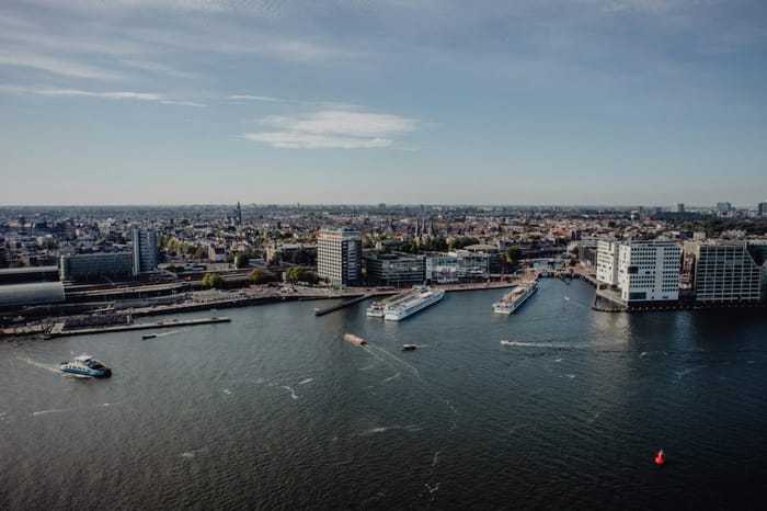 ReLife Global | Амстердам намерен сократить количество речных круизов