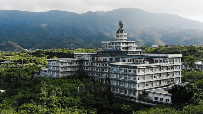 ReLife Global | Заброшенный пятизвёздочный отель на острове Хатидзе, Япония